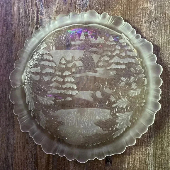 Christmas Scene  Glass Dish - Picture 2 of 2